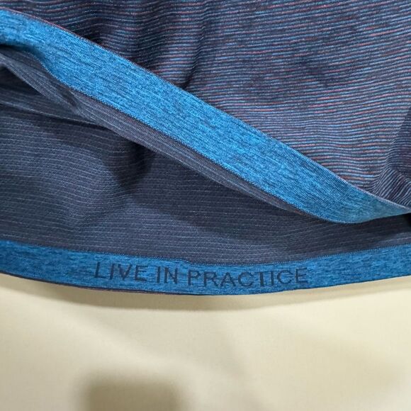 Lululemon Men’s XL Metal Vent Tech Athletic Tee Blue Red Striped - Picture 4 of 7